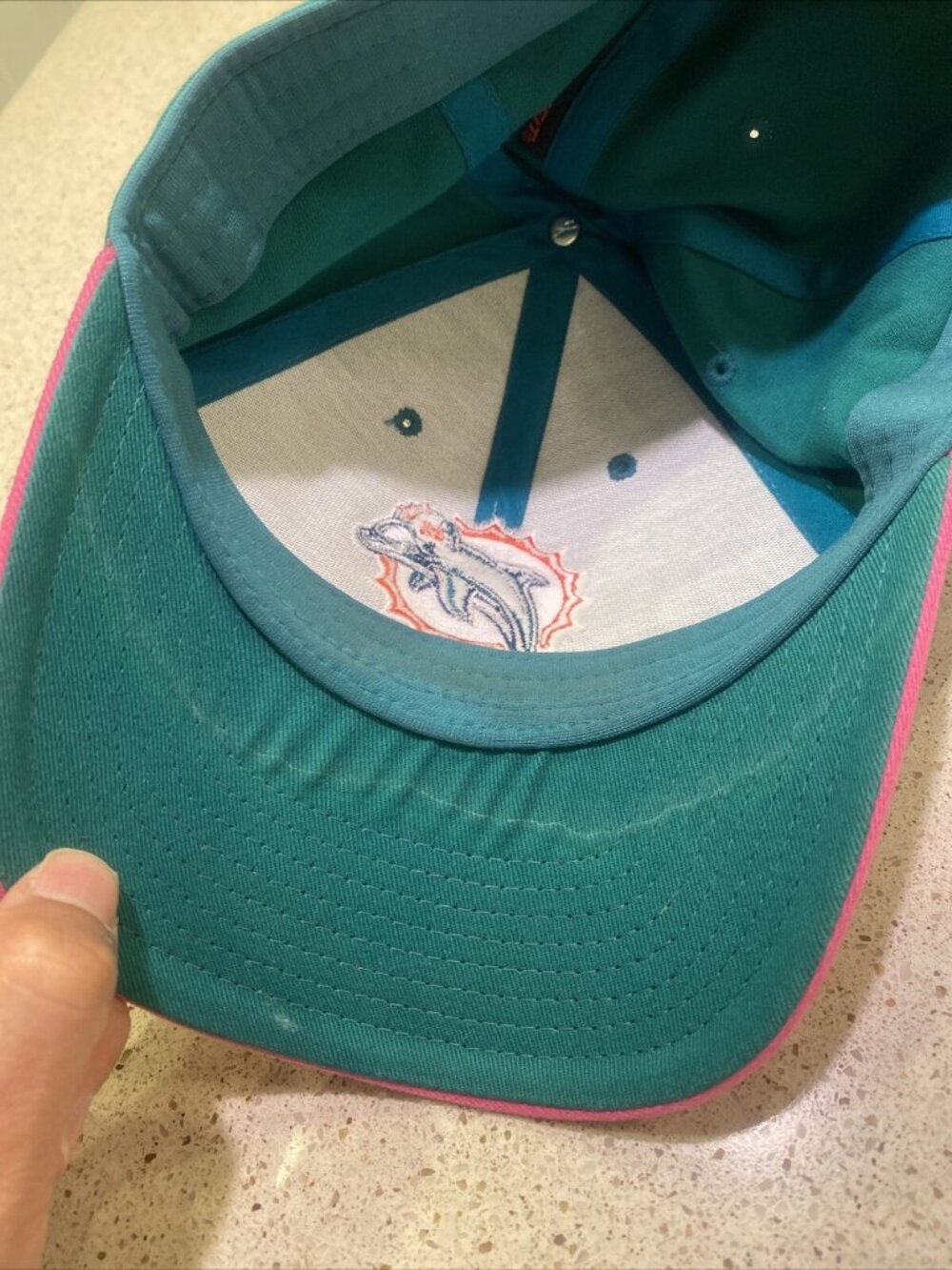 Miami Dolphins Hat Baseball Cap Fitted NFL Football L XL Breast Cancer Reebok - Picture 5 of 5